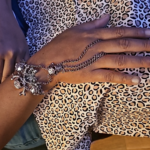 Silvertone And Black  Skeleton and Rose Bracelet - Picture 6 of 6